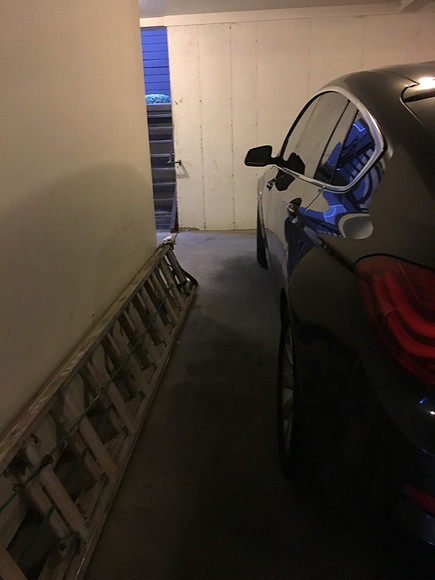 Guest with stereo parking.